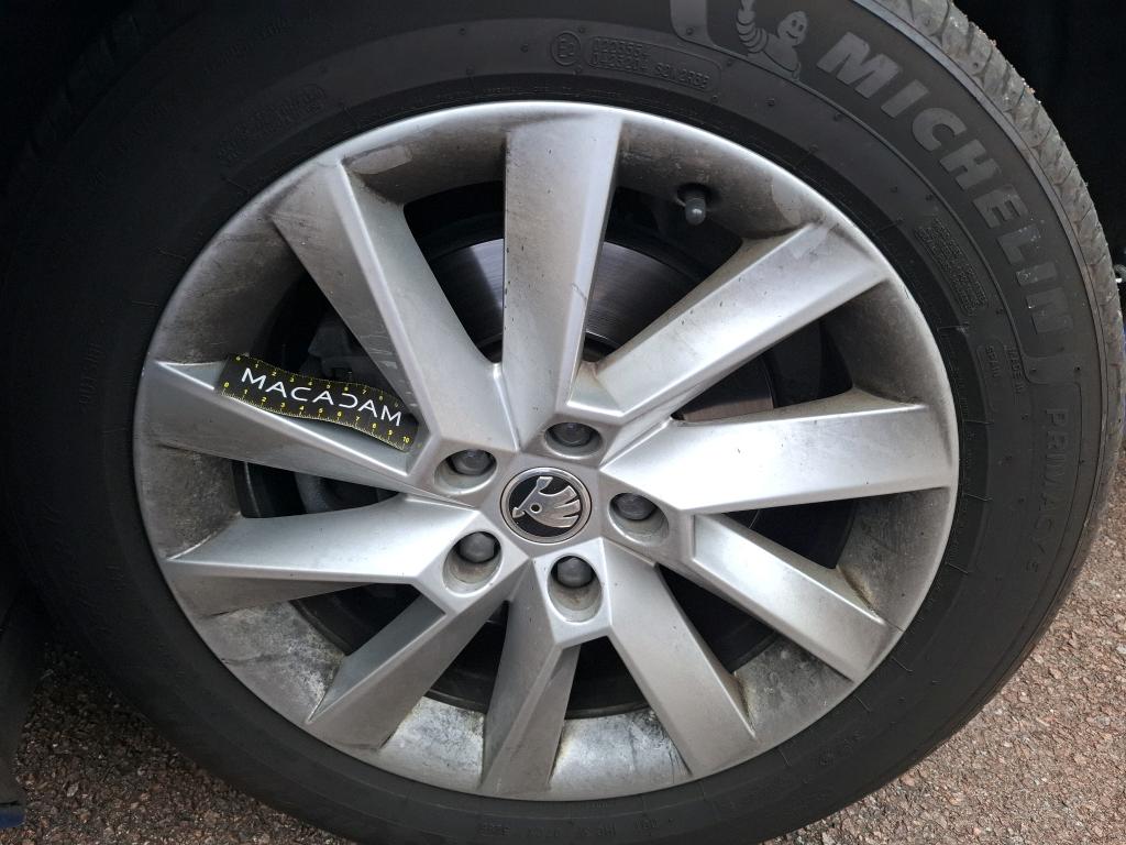SKODA SUPERB COMBI 2.0 TDI 150 SCR DSG7 Business 2024