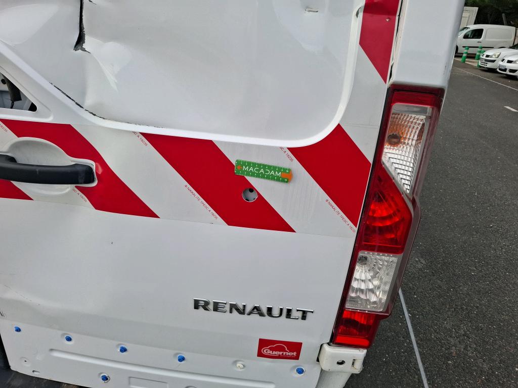 RENAULT MASTER FOURGON FGN L2H2 3.5t 2.3 dCi 130 E6 GRAND CONFORT 2018