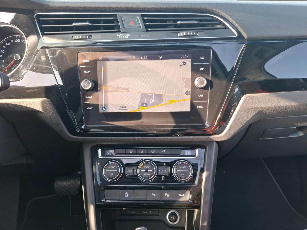 VOLKSWAGEN TOURAN 1.5 TSI EVO 150 DSG7 7pl Carat 2021