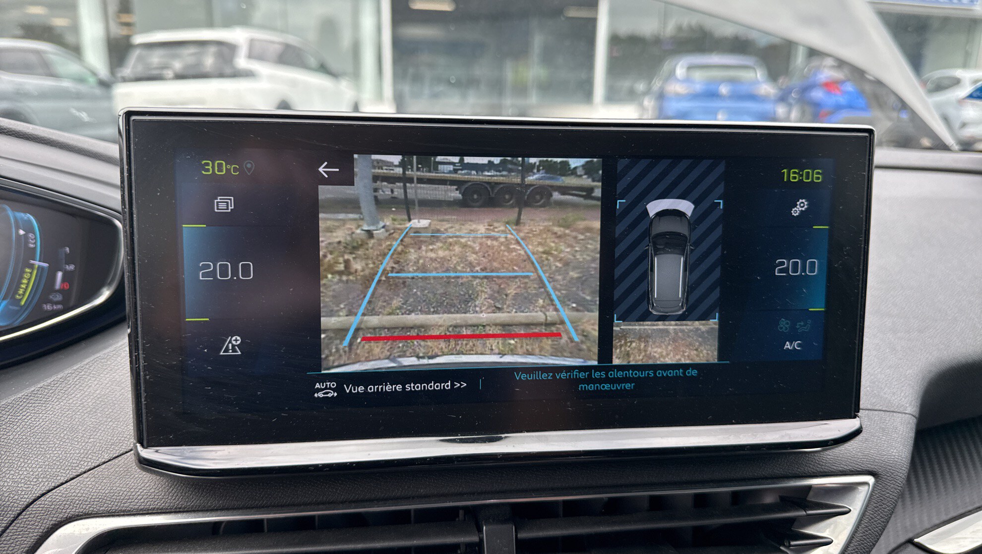 PEUGEOT 3008 Hybrid 225 e-EAT8 Allure 2021