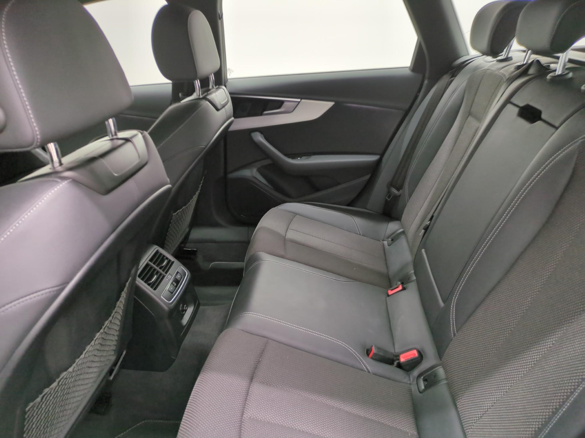 AUDI A4 AVANT 35 TDI 163 S tronic 7 line 2023