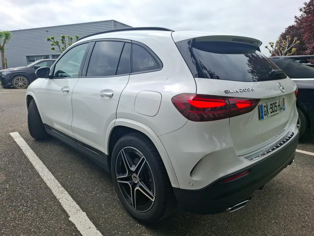 MERCEDES-BENZ GLA 200 d 8G-DCT AMG Line 2024