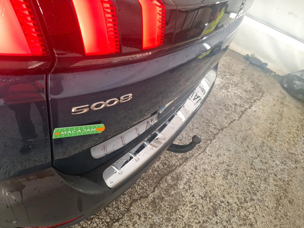 PEUGEOT 5008 Hybrid 136 e-DCS6 Allure Pack 2023