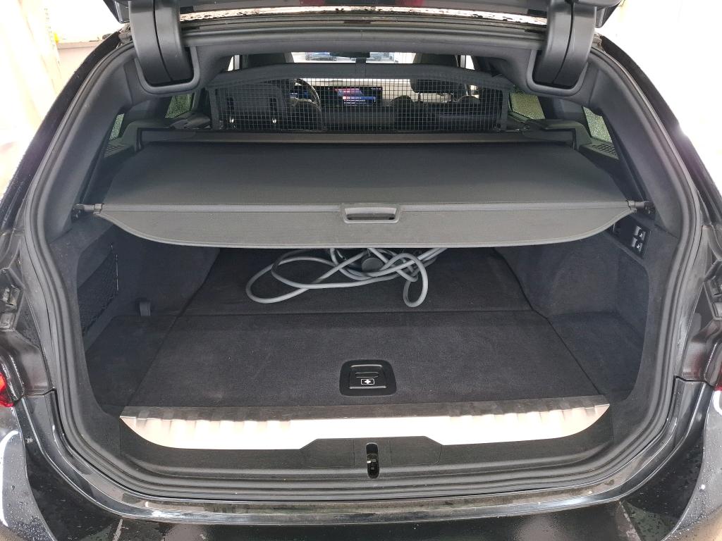 BMW SERIE 3 TOURING G21 LCI 320e 204 ch BVA8 M Sport 2022