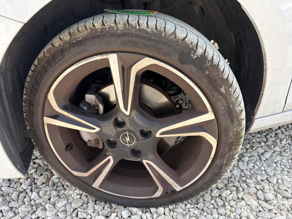 OPEL Corsa 1.2 Turbo 100 ch BVM6 GS 2025