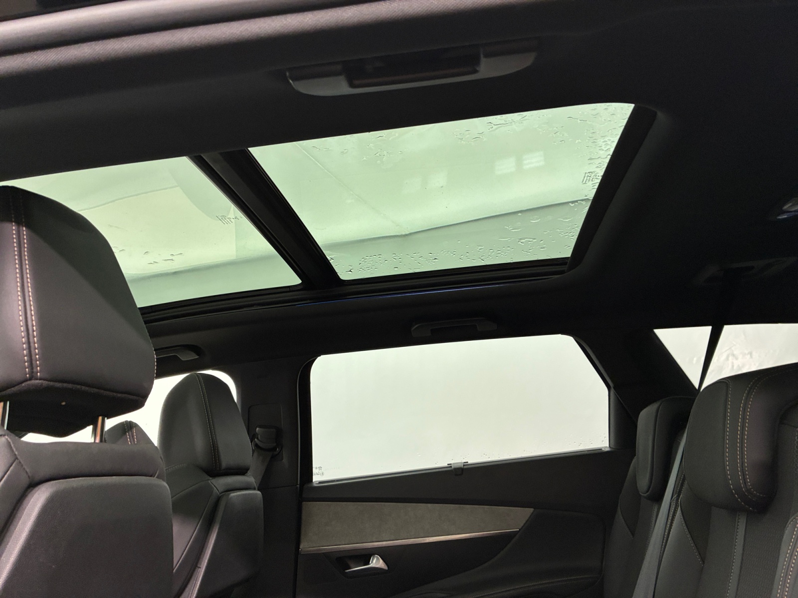 PEUGEOT 5008 BlueHDi 130ch S&S EAT8 