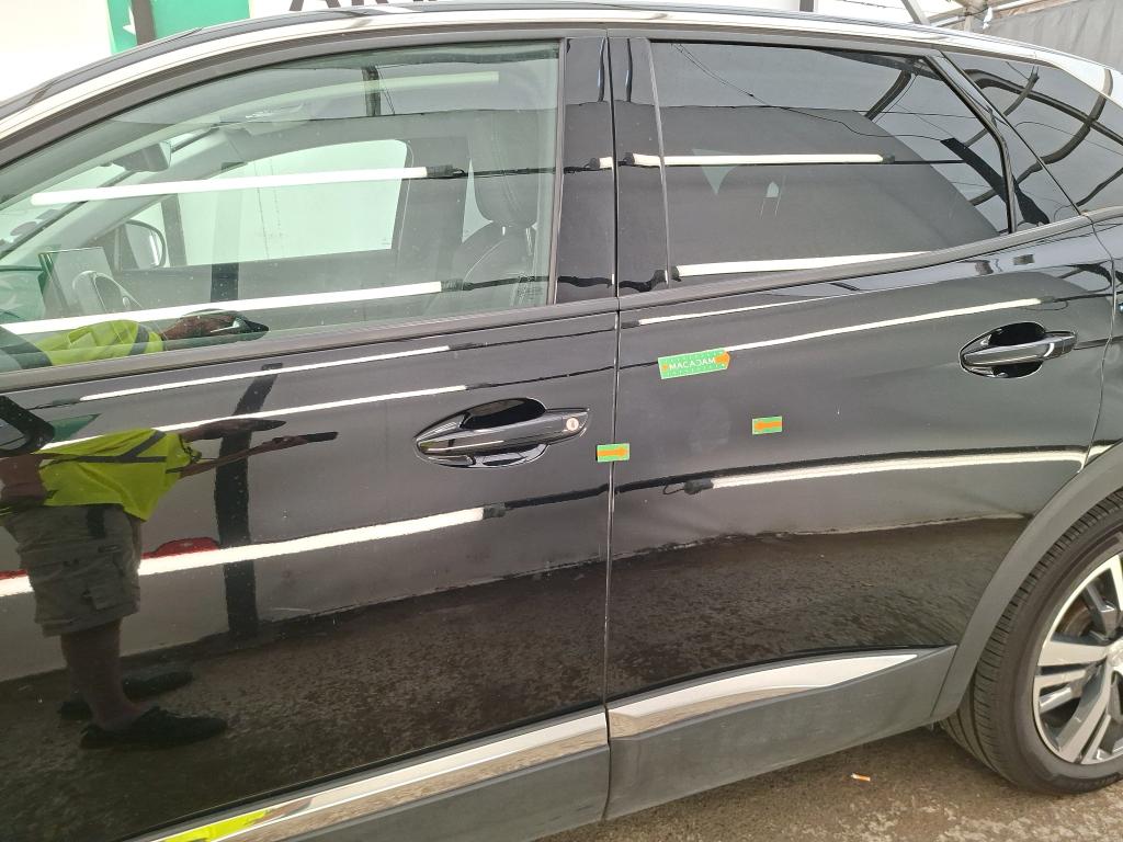 PEUGEOT 3008 Hybrid 225 e-EAT8 Allure Pack 2021