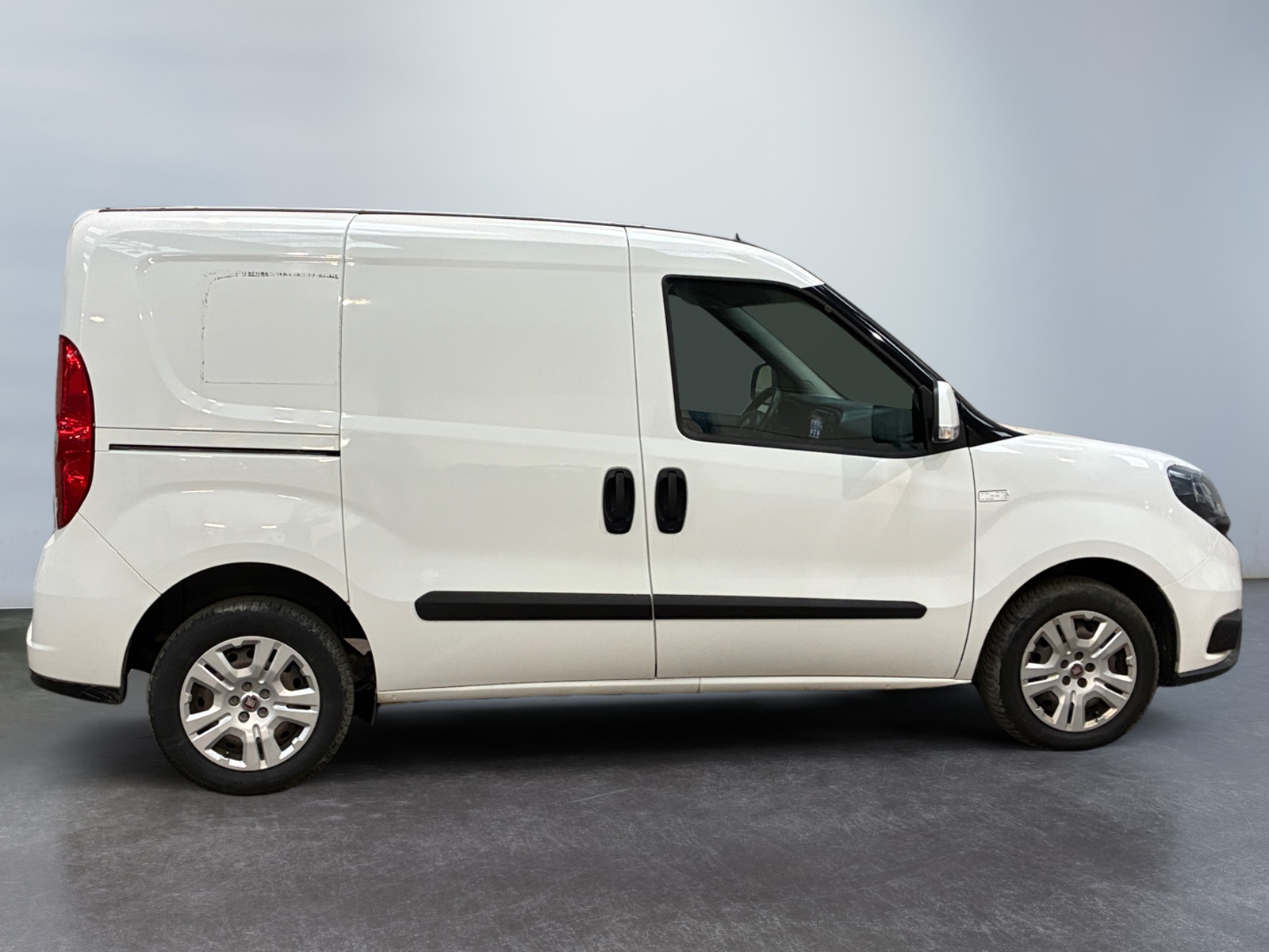 FIAT DOBLO CARGO FT 1.6 MULTIJET 105 PRO LOUNGE 2022