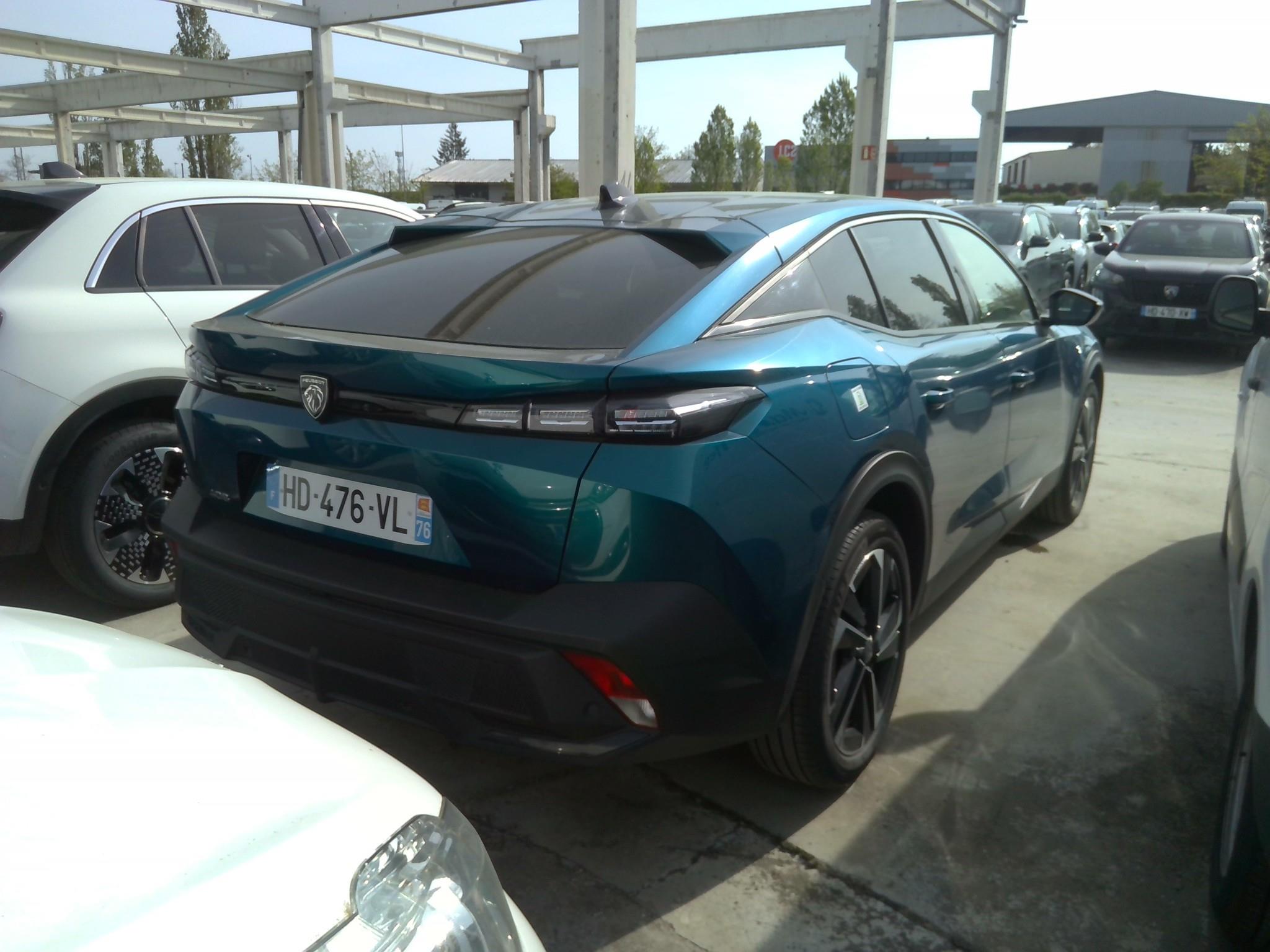 PEUGEOT 408 Hybrid 145 e-DCS6 Allure 2025