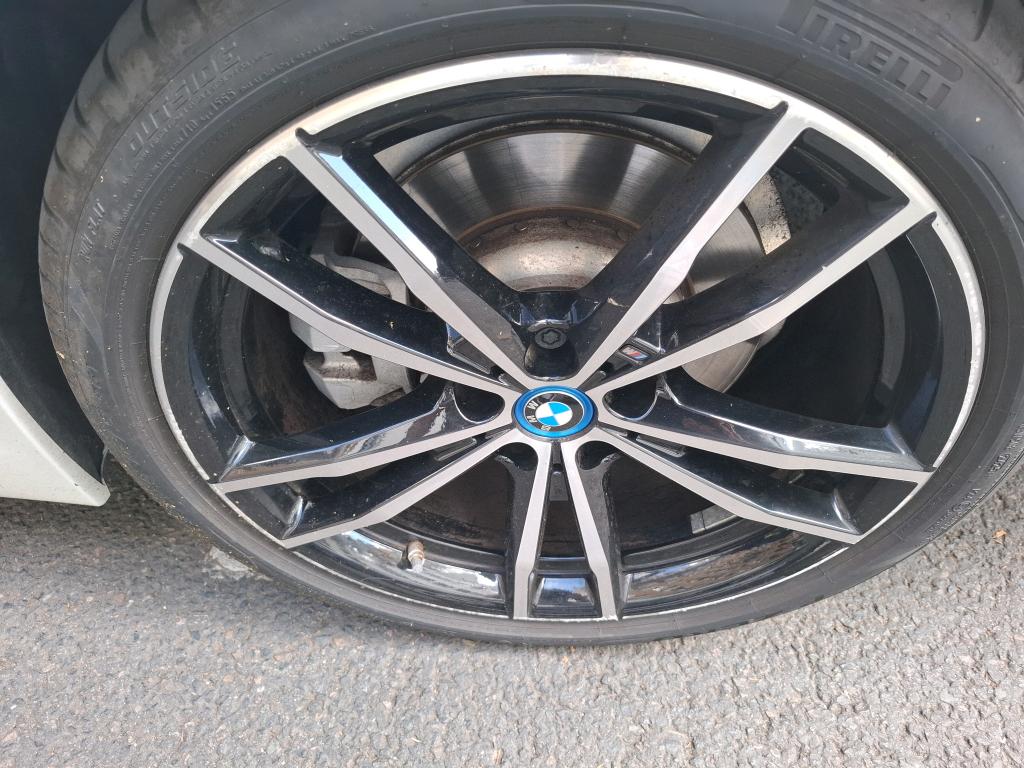 BMW SERIE 3 TOURING G21 LCI 330e xDrive 292 ch BVA8 M Sport 2023