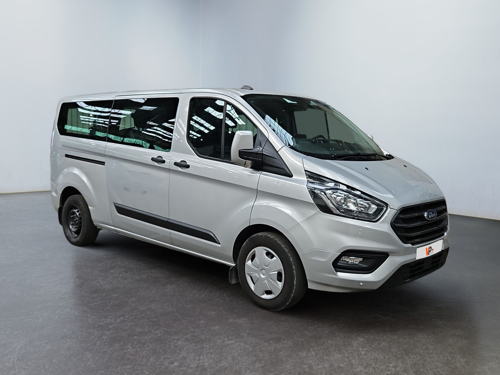 FORD Transit Custom 320 L2H1 2.0 EcoBlue 130 Trend Business 9pl 2023