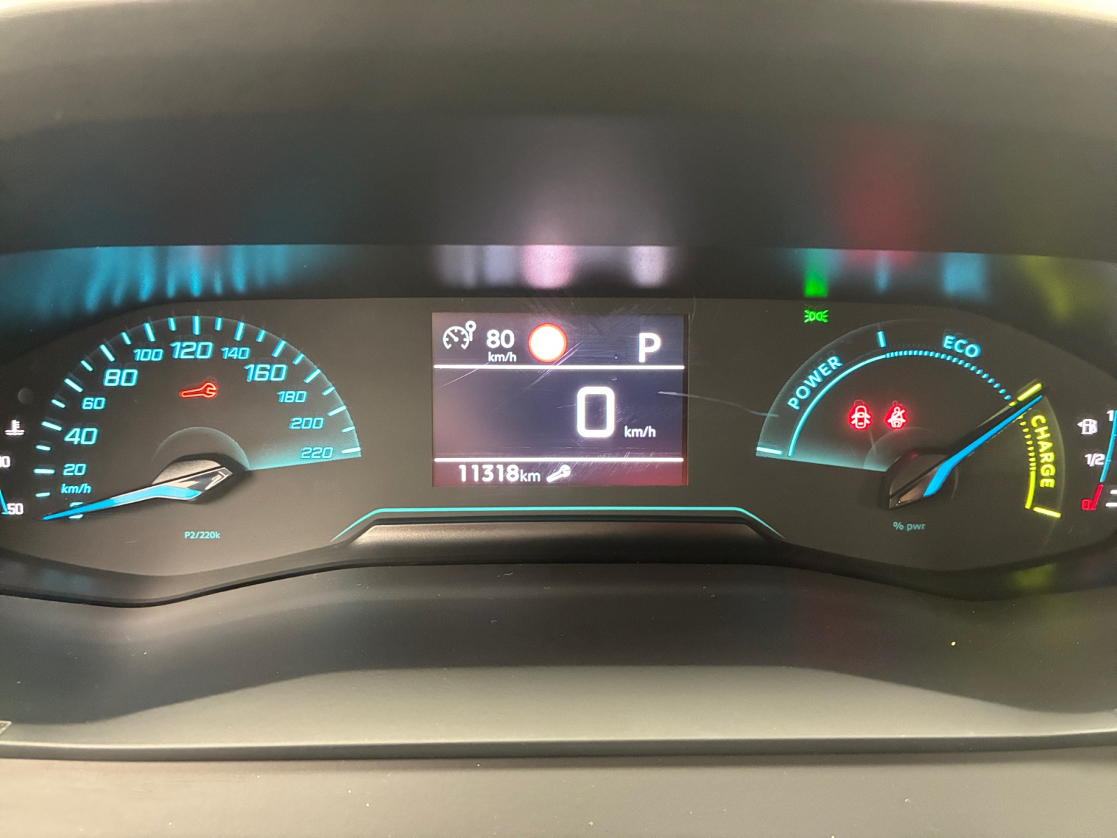 PEUGEOT 2008 Hybrid 136 e-DCS6 Style 2025