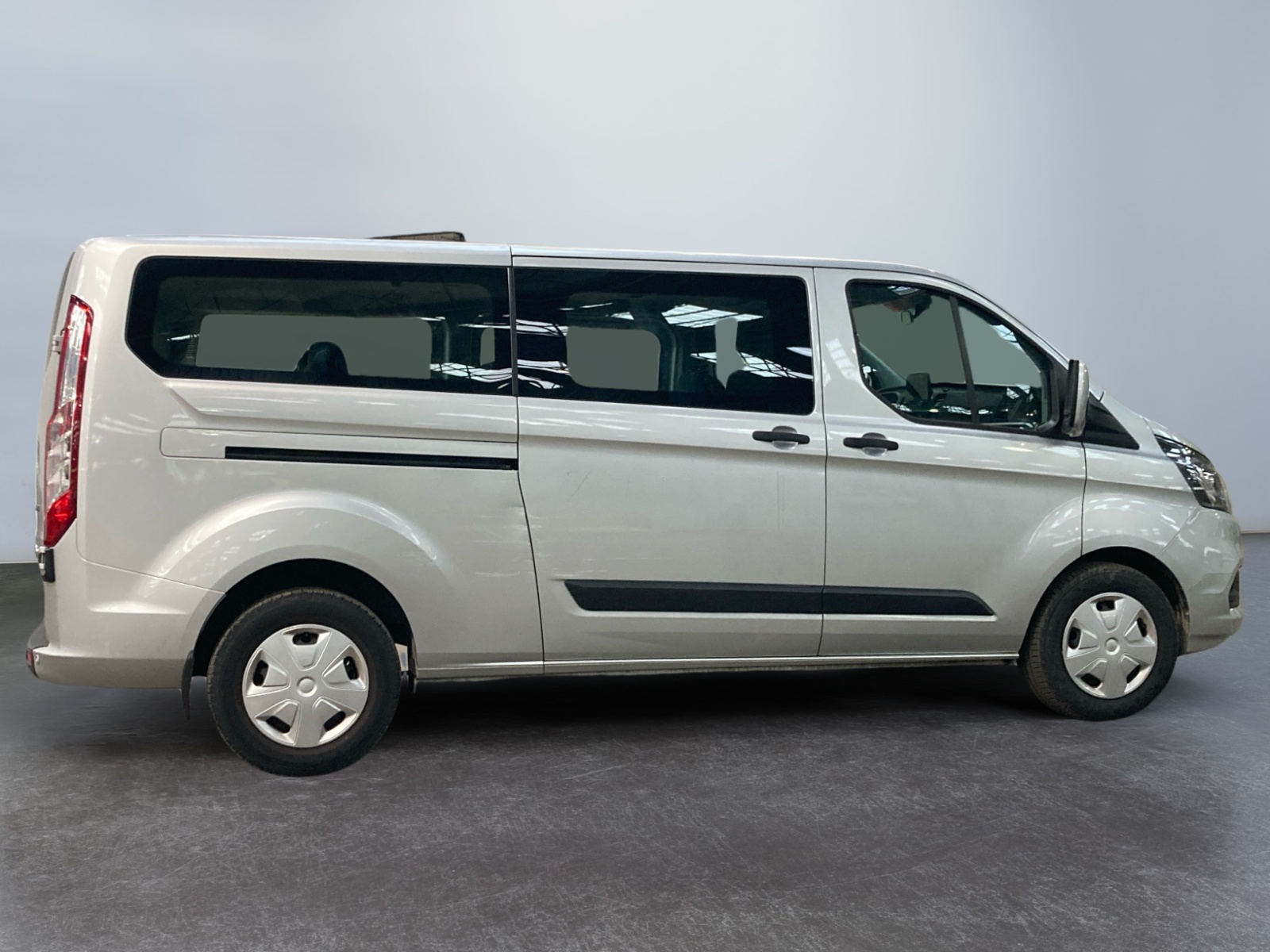 FORD Transit Custom Kombi 320 L2H1 2.0 EcoBlue 130 Trend Business	9pl 2023