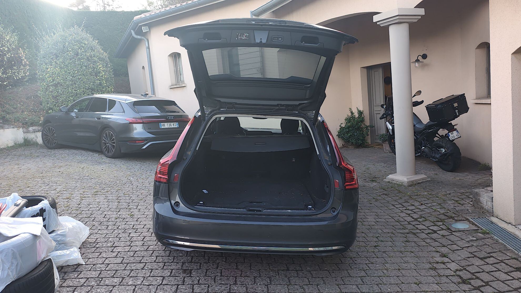 VOLVO V90 T8 AWD Recharge 303 + 87 ch Geartronic 8 Inscription 2021