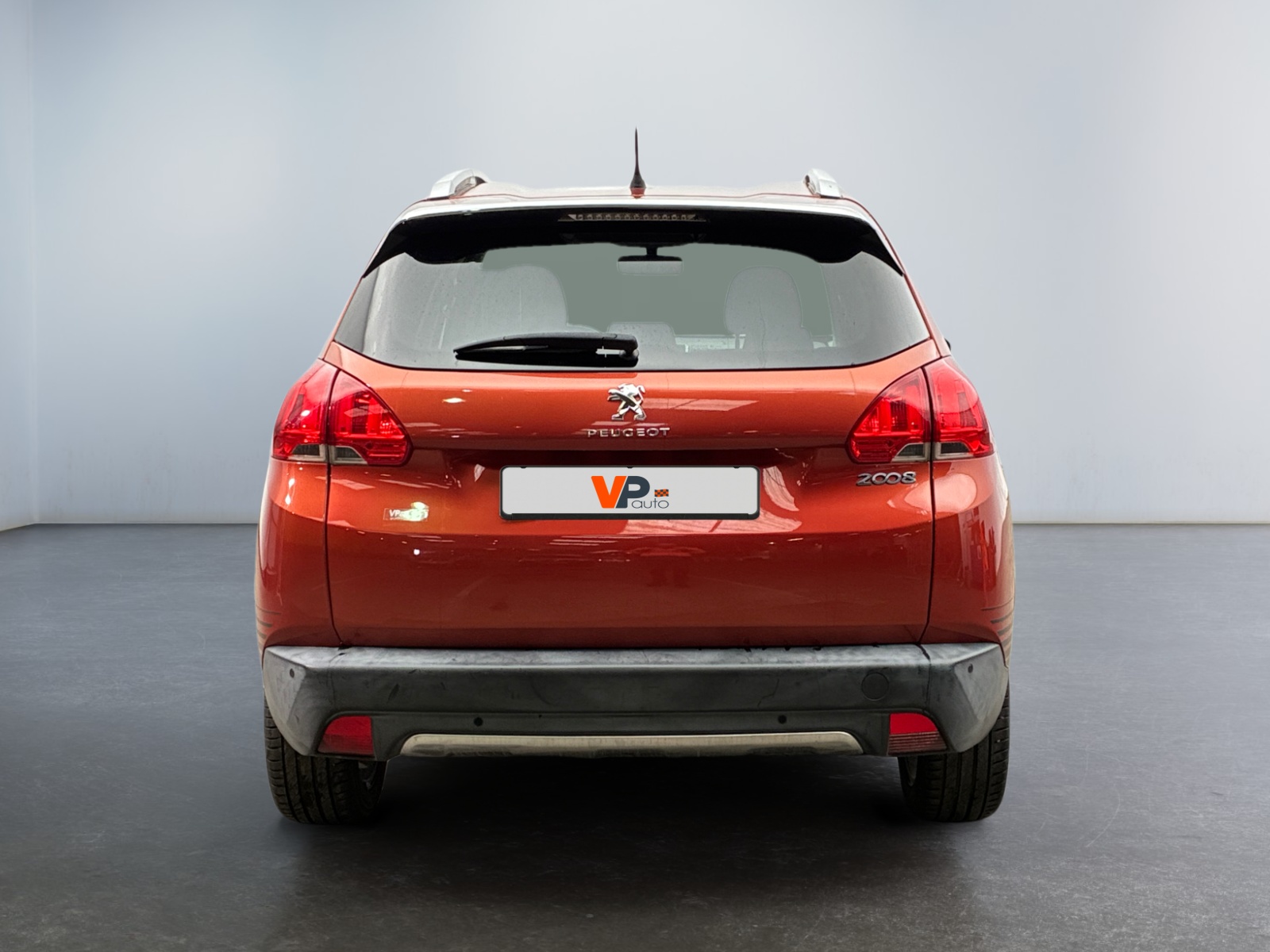 PEUGEOT 2008 1.2 PureTech 110ch S&S BVM5 Urban Cross 2015