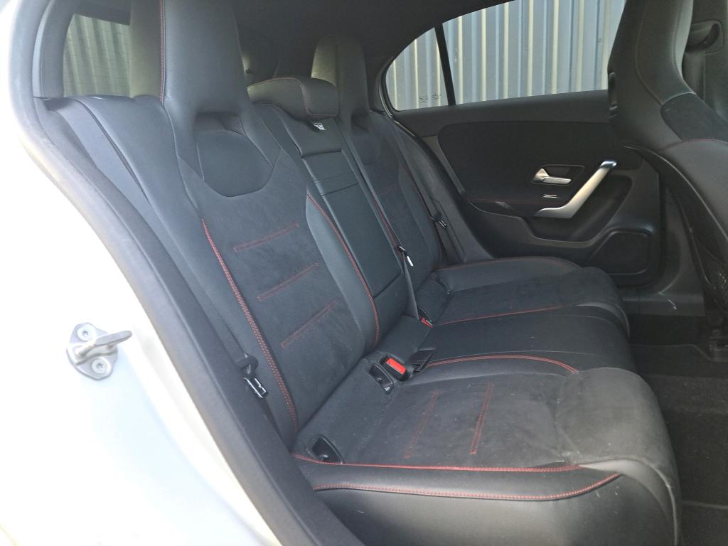 MERCEDES-BENZ CLASSE A 180 7G-DCT AMG Line 2022