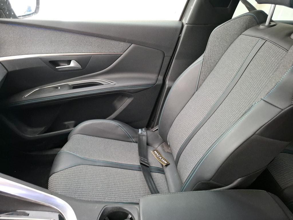 PEUGEOT 3008 Hybrid 225 e-EAT8 Allure Pack 2022