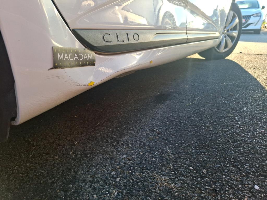 RENAULT CLIO SOCIETE BLUE DCI 100 - 21N AIR NAV 2022