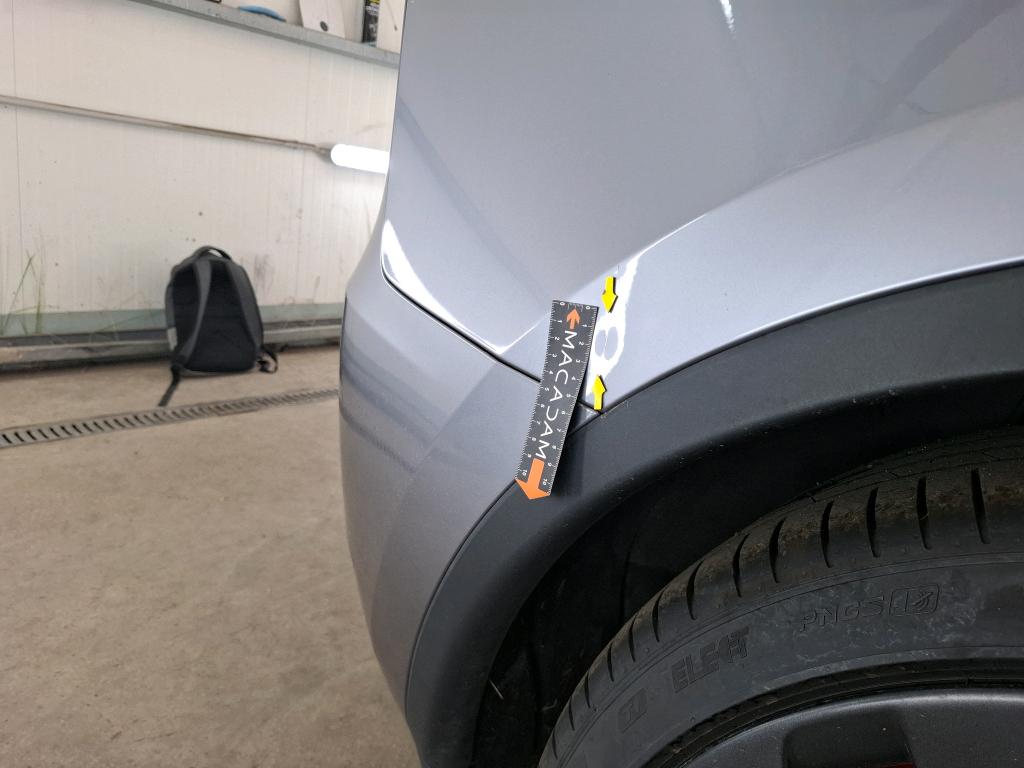 TESLA  2023