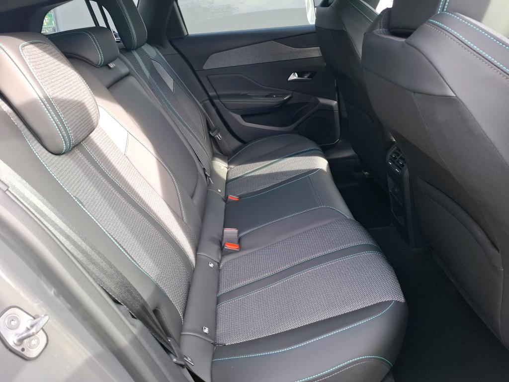PEUGEOT 308 SW PHEV 180 e-EAT8 Allure 2025