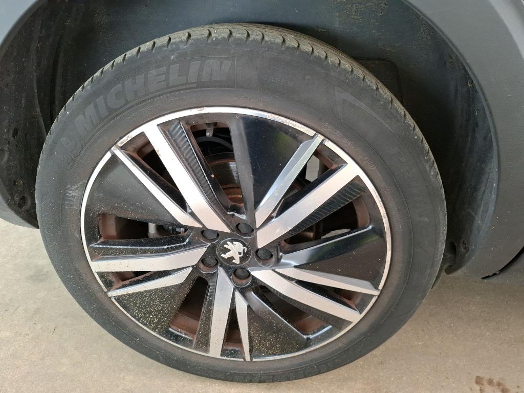 PEUGEOT 5008 PureTech 130ch S&S EAT8 GT Pack 2021