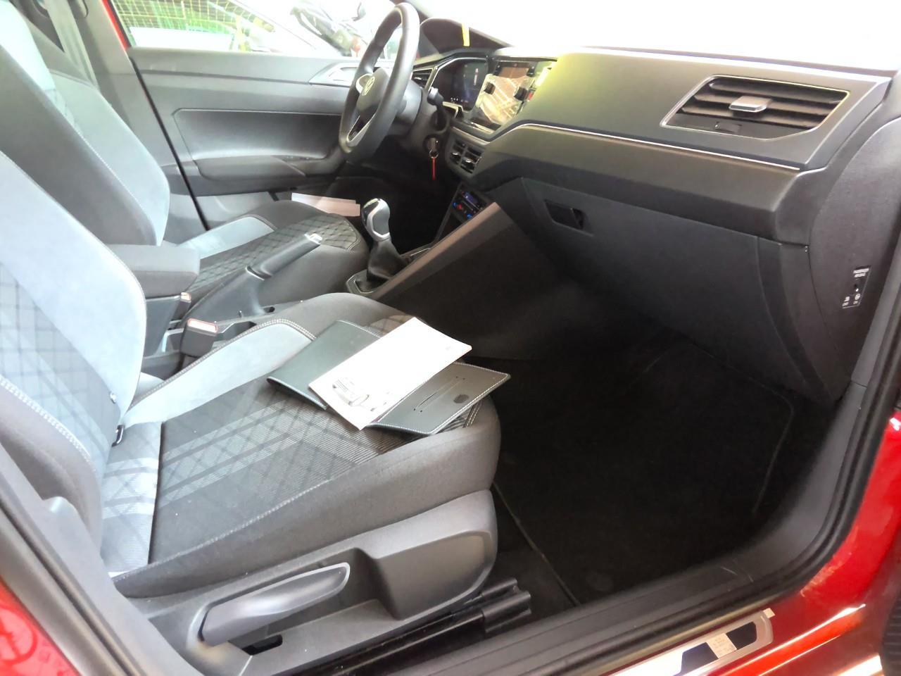 VOLKSWAGEN POLO 1.0 TSI 95 S&S BVM5 R-Line Edition 2025