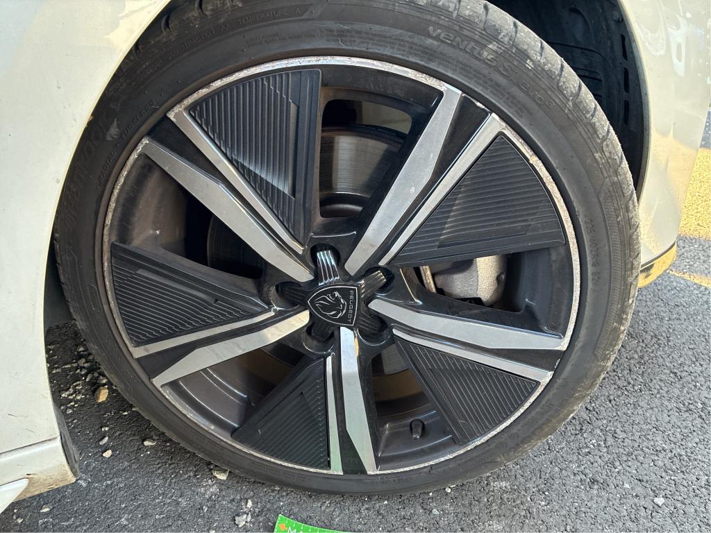 PEUGEOT 308 PHEV 180 e-EAT8 GT 2022