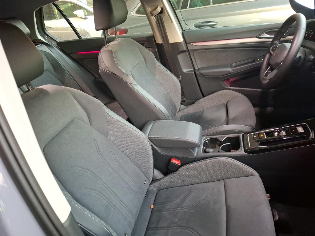 VOLKSWAGEN GOLF 1.5 eHybrid 204 DSG6 Style 2025