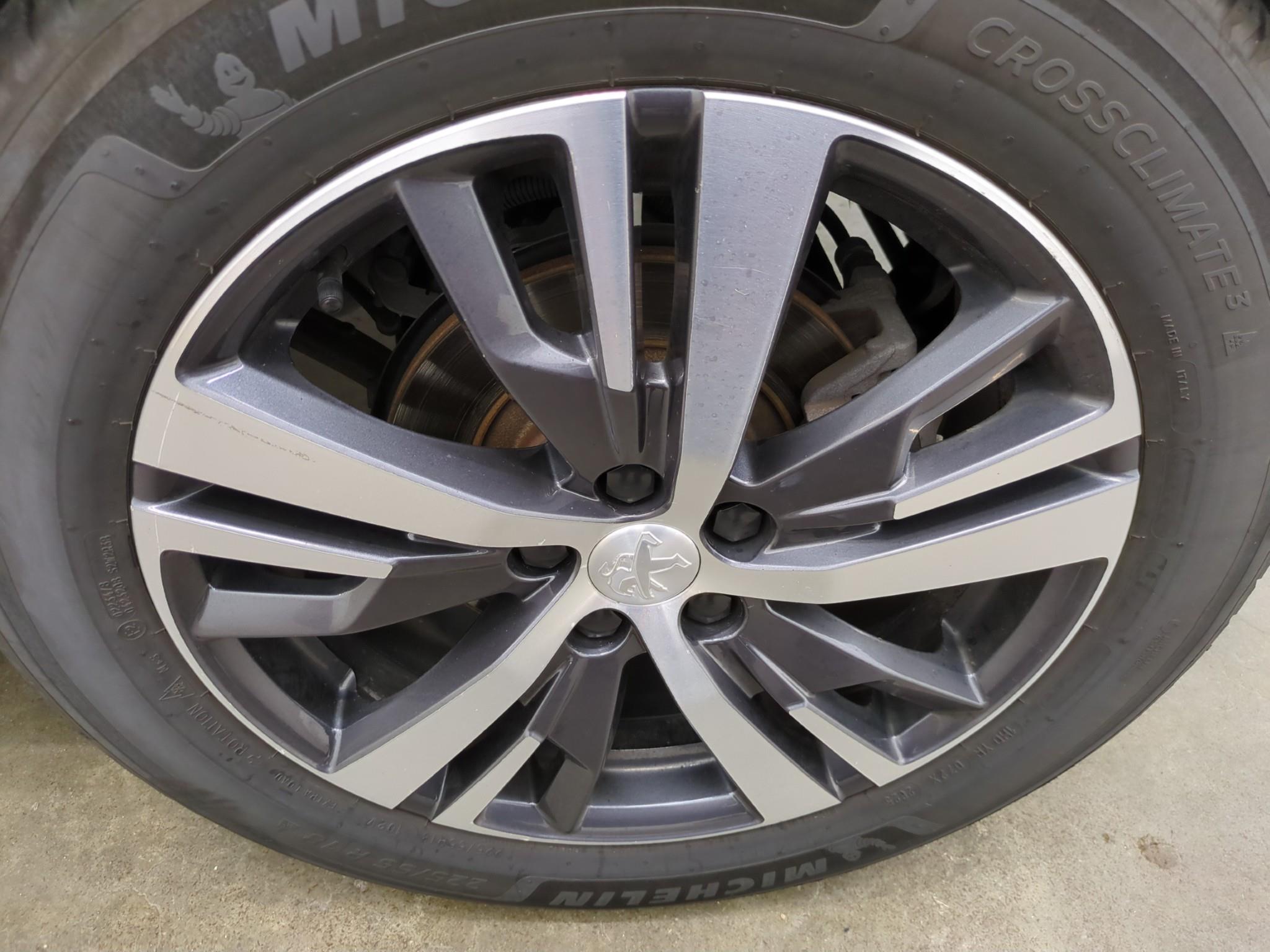 PEUGEOT 3008 Hybrid 225 e-EAT8 Allure 2023