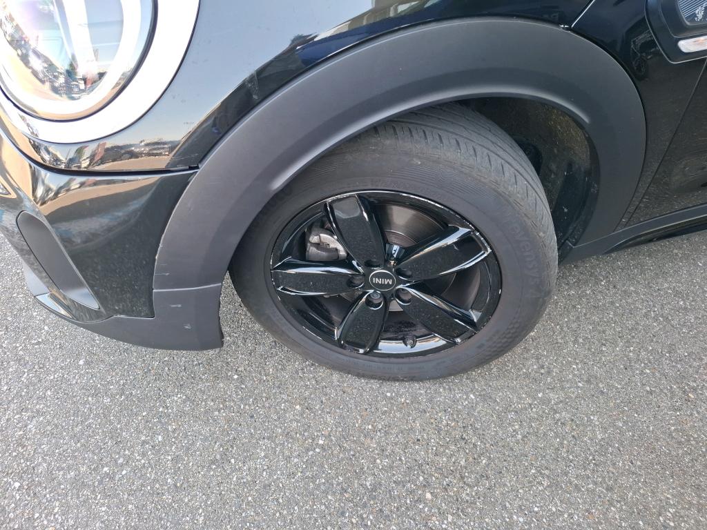 MINI COUNTRYMAN F60 LCI 136 ch BVA7 Cooper Essential 2023