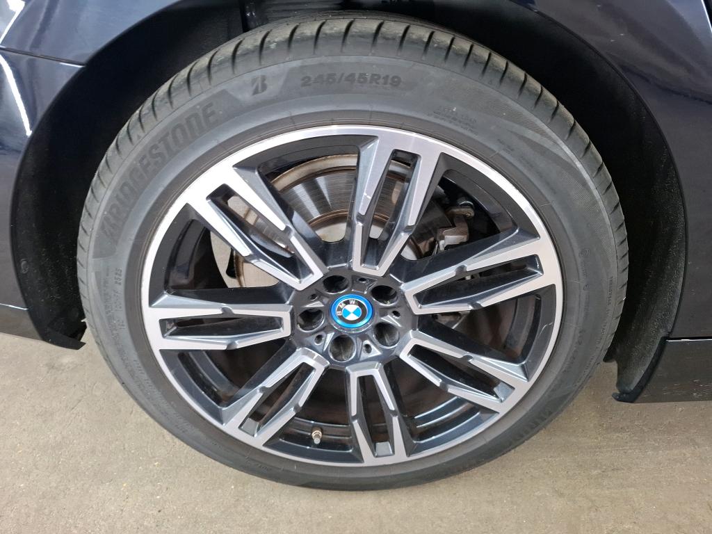 BMW SERIE 5 BERLINE G60 530e PHEV 299 ch BVA8 M Sport 2024