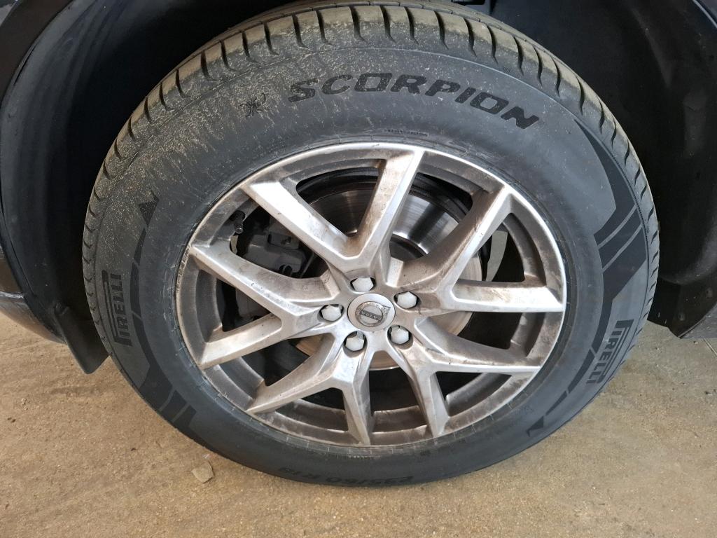 VOLVO XC60 BUSINESS D4 190 ch AdBlue Geatronic 8 Executive 2020