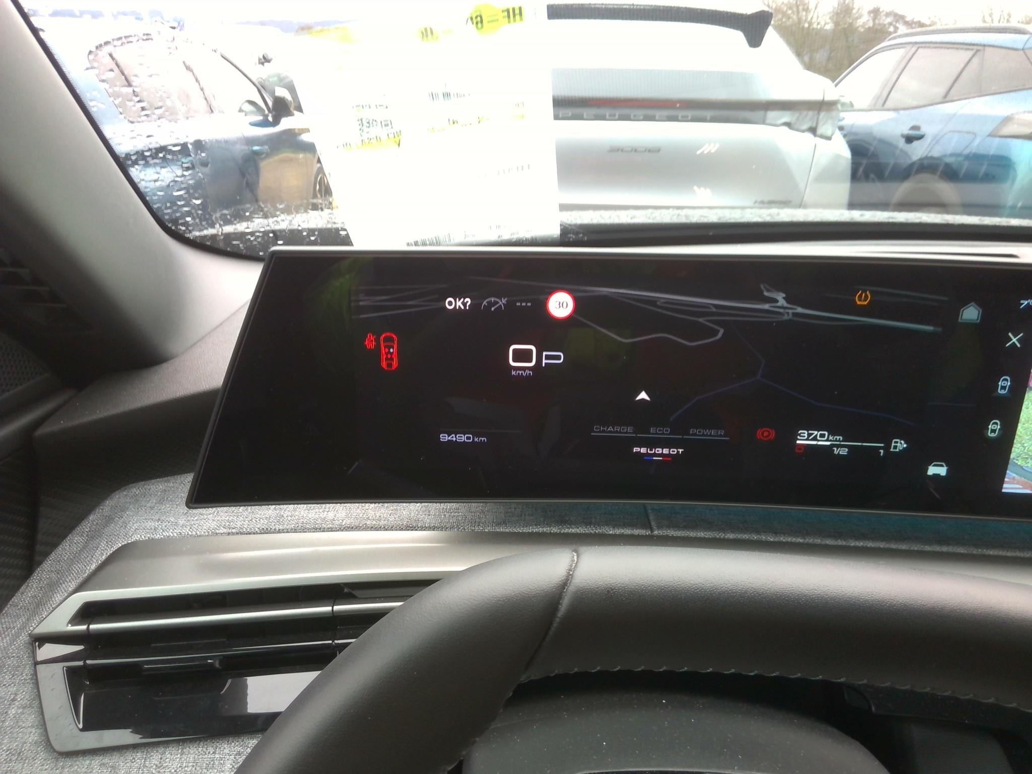 PEUGEOT 3008 Hybrid 136 e-DCS6 Allure 2025