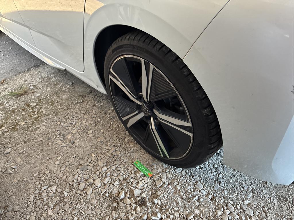PEUGEOT 308 PHEV 180 e-EAT8 GT 2022
