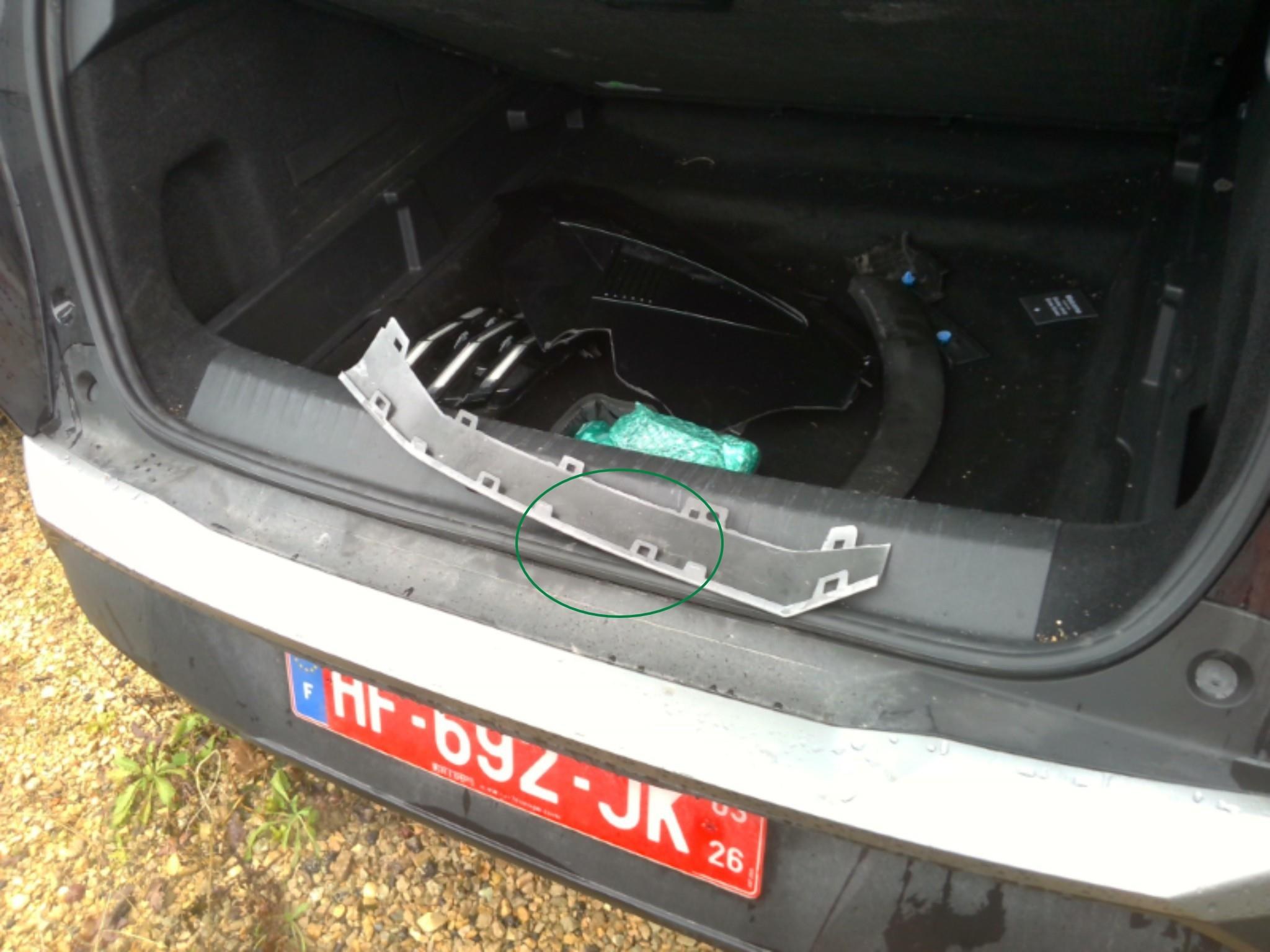 PEUGEOT 3008 Hybrid 136 e-DCS6 Allure 2025