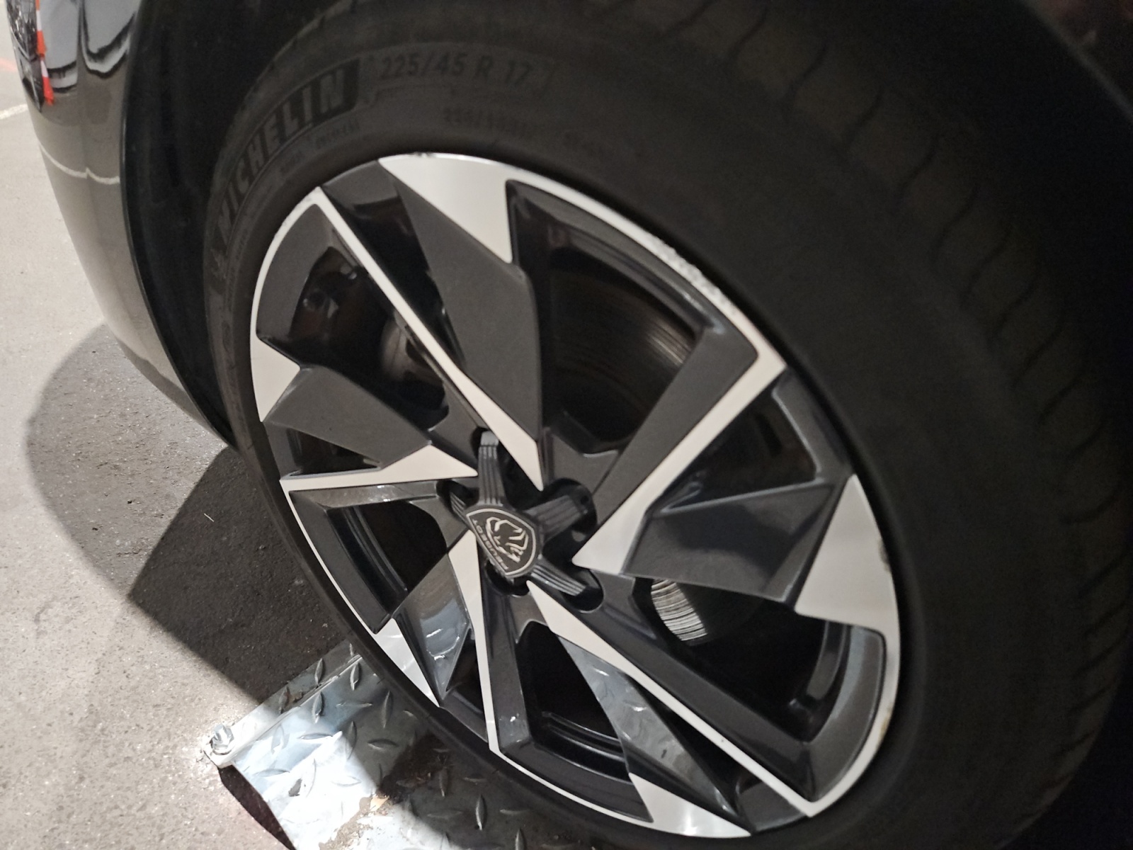PEUGEOT 308 SW BlueHDi 130ch S&S EAT8 Allure 2025