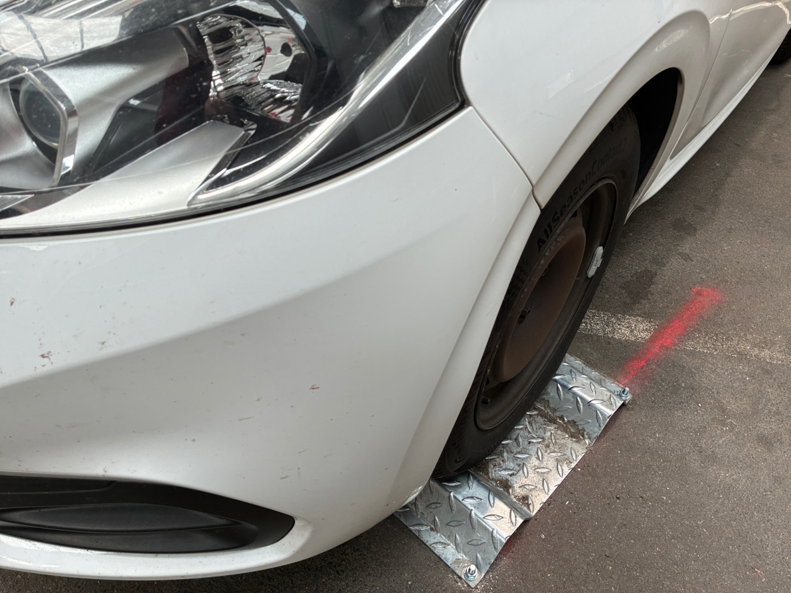 PEUGEOT 208 1.6 BlueHDi 75ch BVM5 Active 2015