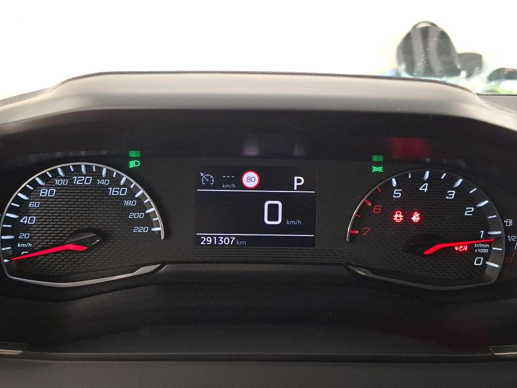 PEUGEOT 2008 BlueHDi 130 S&S EAT8 Allure 2021