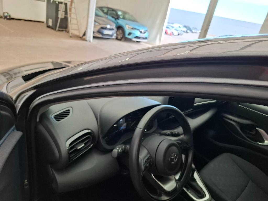 TOYOTA YARIS HYBRIDE 116h Dynamic 2024