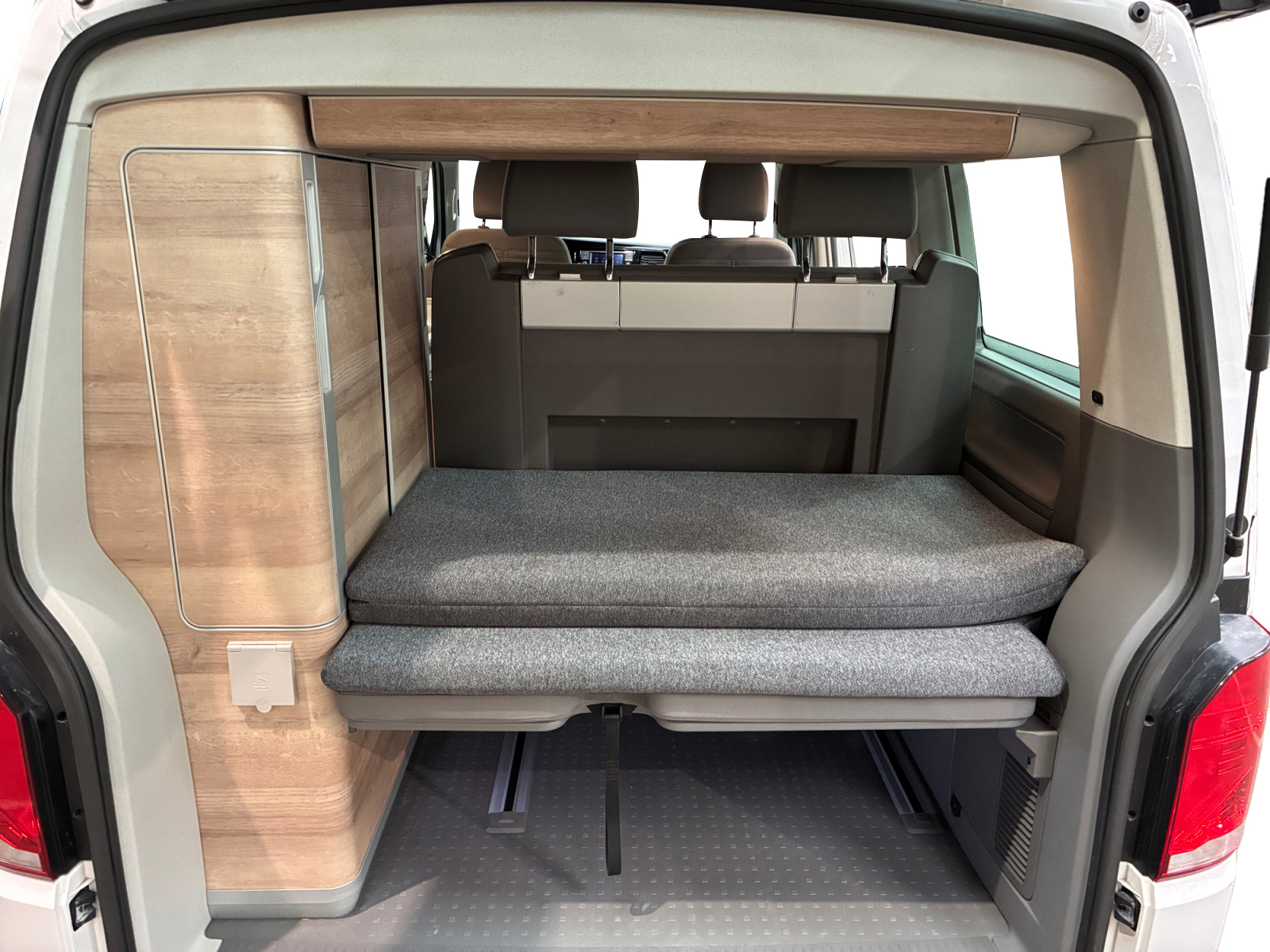 VOLKSWAGEN CALIFORNIA 6.1 2.0 TDI 150 BMT DSG7 Coast 2023