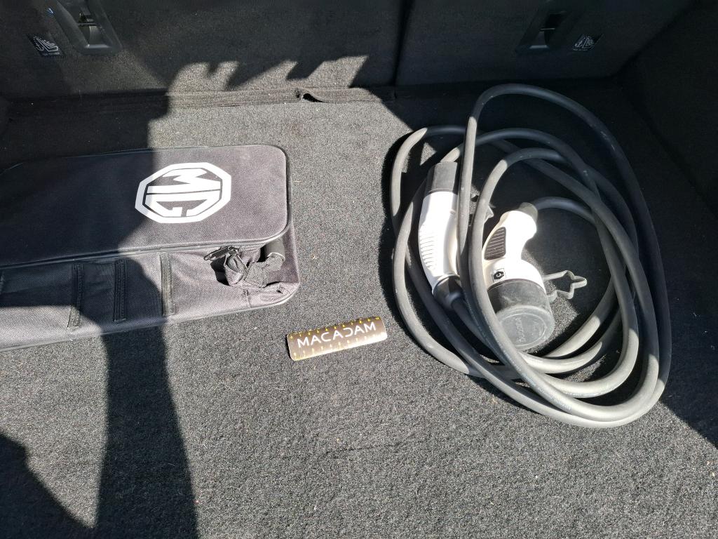 MG EHS 1.5T GDI PHEV Luxury 2024