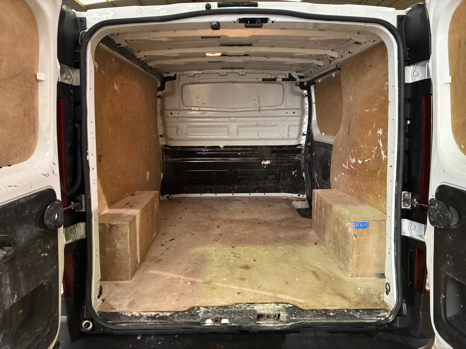 RENAULT TRAFIC FGN L1H1 2800 KG BLUE DCI 130 CONFORT 2024
