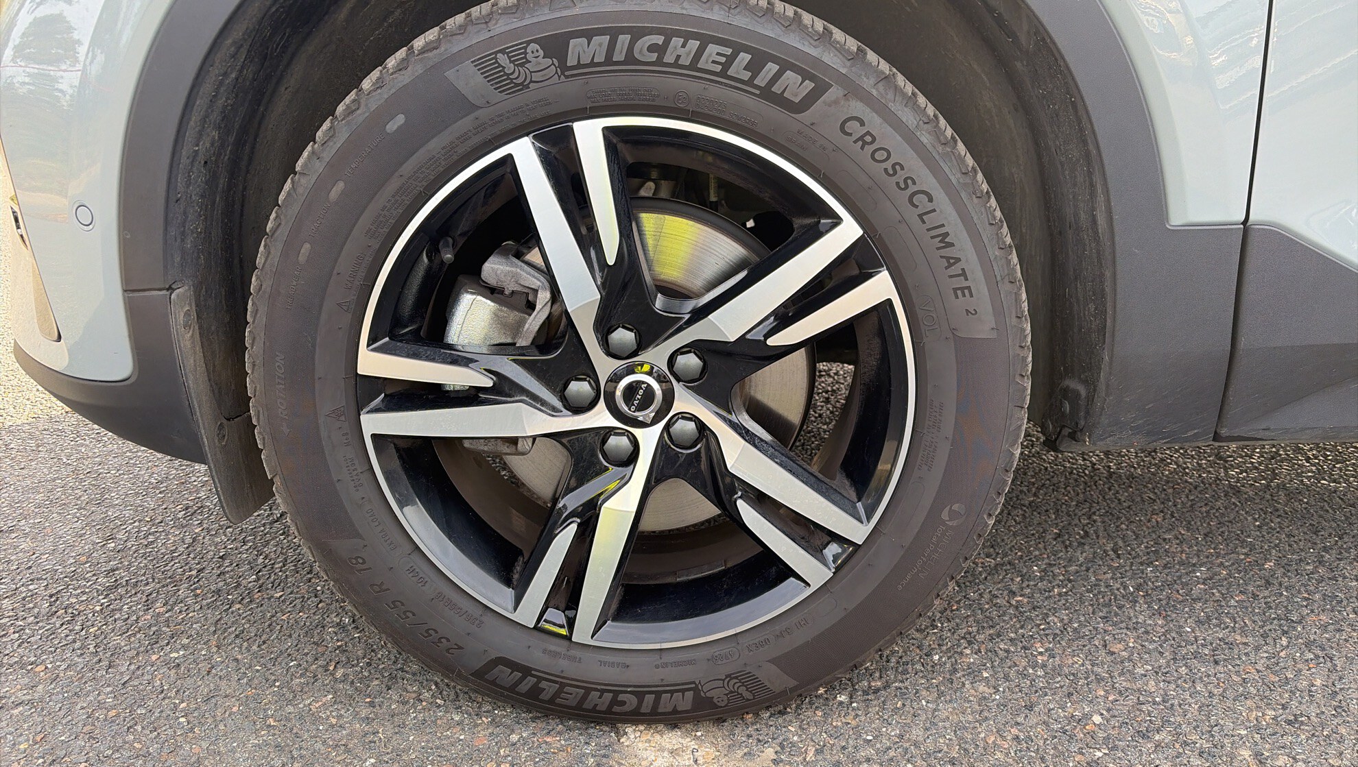 VOLVO XC40 B3 163 ch DCT7 Plus 2025