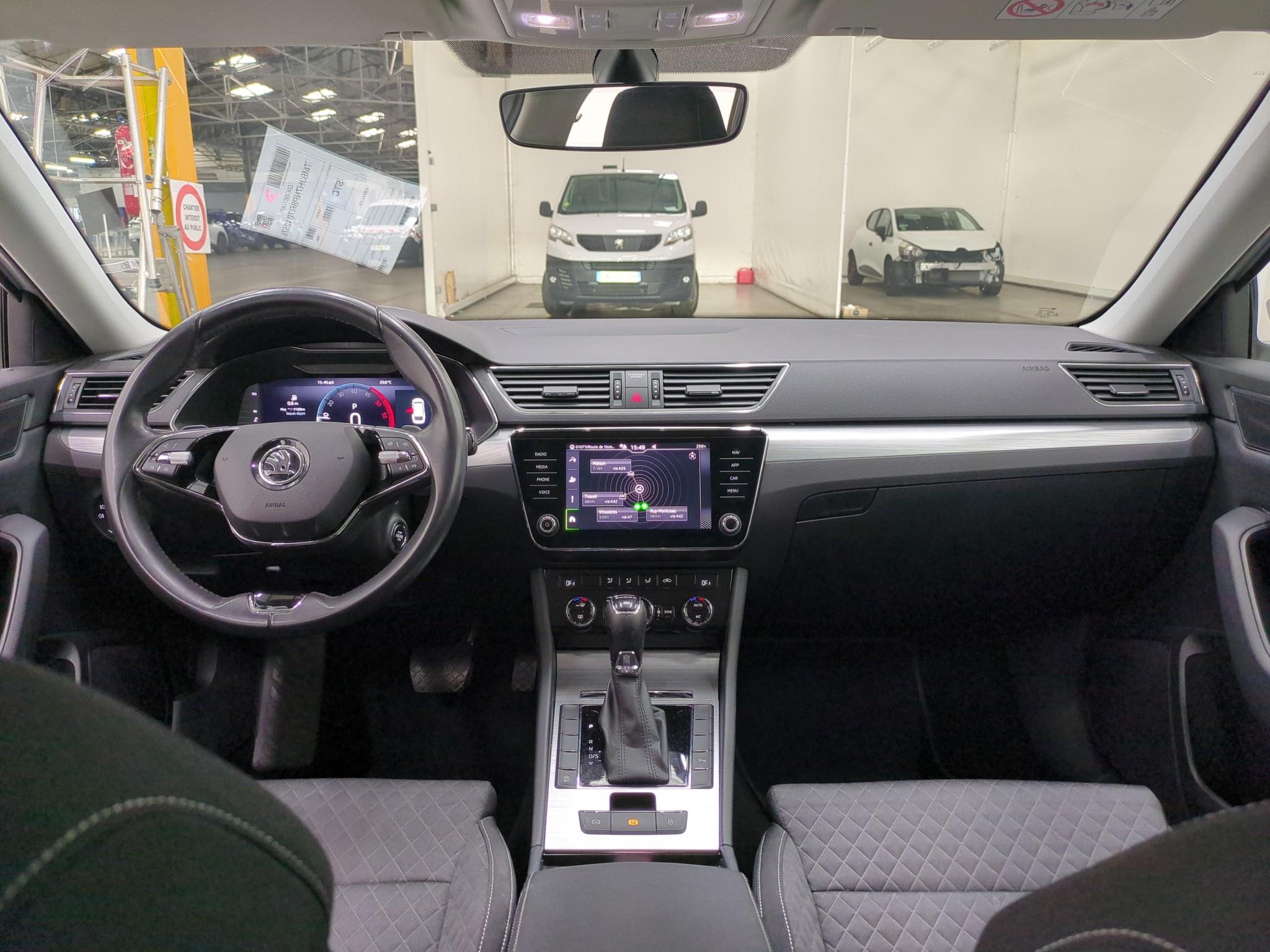 SKODA SUPERB COMBI 2.0 TDI 150 SCR DSG7 Business 2024